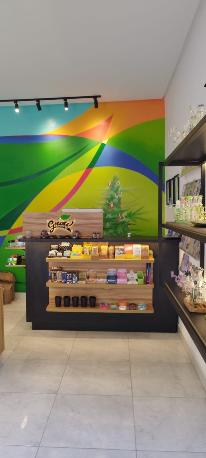 Fachada da Grow Store no Setor Oeste, Goiânia